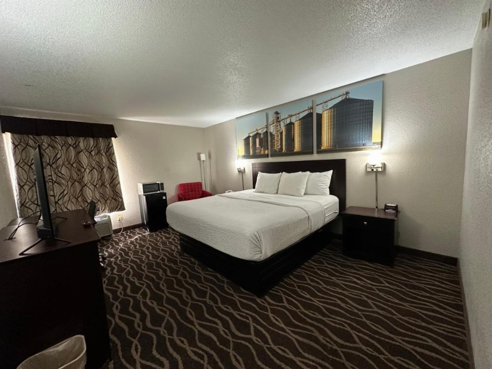 Room image 4
