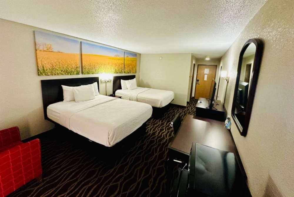 Queen Room with Two Queen Beds - Non-Smoking