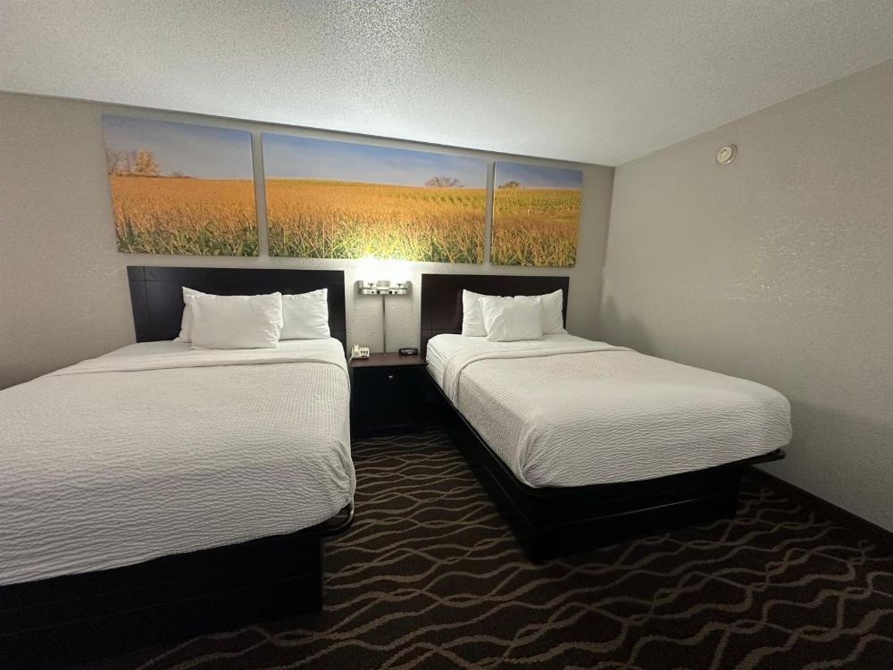 Days Inn & Suites by Wyndham Casey Main image