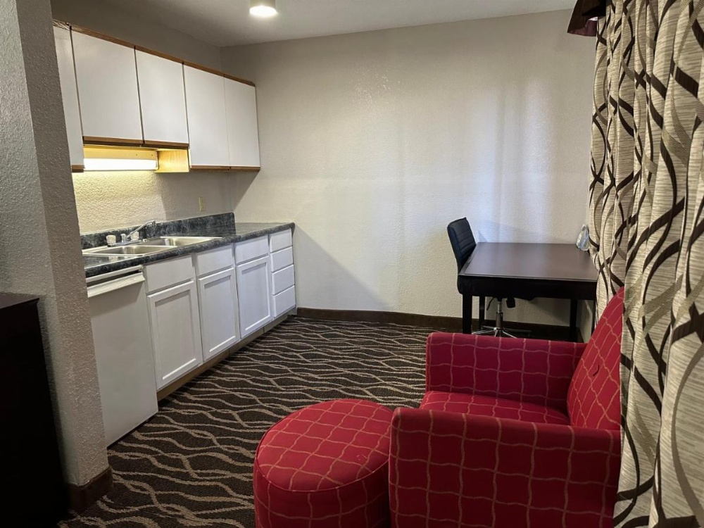 Room image 3